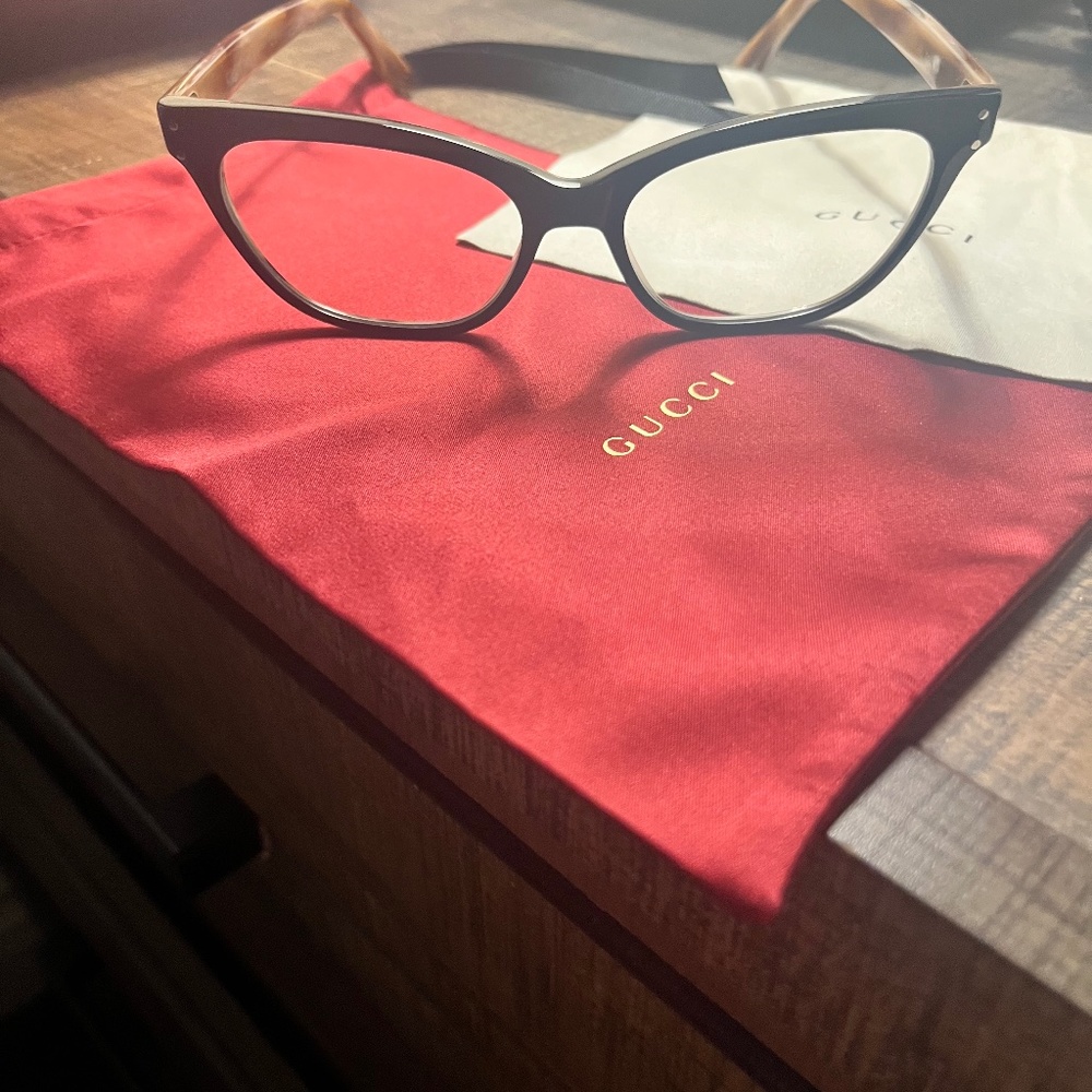 Eye glasses